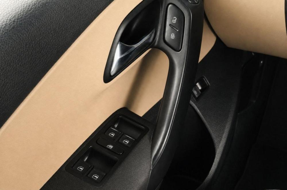 Volkswagen Polo V Рестайлинг Челябинск  - изображение 9