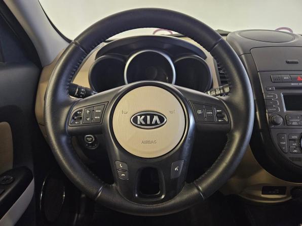 Kia Soul I Рестайлинг с пробегом 2012 года, цена 887 000 рублей, 171752 км, хэтчбек, Автокод Объявления