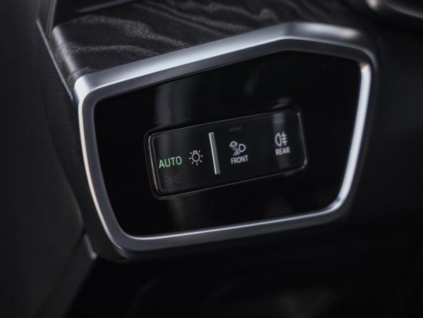 Audi A6 V (C8) с пробегом 2019 года, цена 3 325 000 рублей, 147455 км, седан, Автокод Объявления
