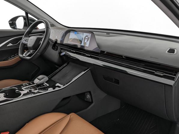 Omoda C5 I с пробегом 2023 года, цена 1 900 000 рублей, 42000 км, внедорожник, Автокод Объявления