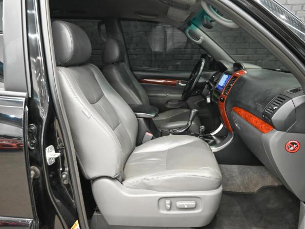 Toyota Land Cruiser Prado 120 Series Рестайлинг с пробегом 2007 года, цена 2 340 000 рублей, 296413 км, внедорожник, Автокод Объявления