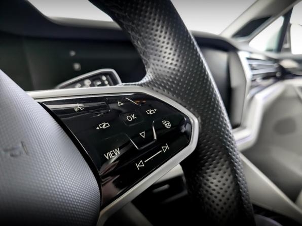 Volkswagen Touareg III с пробегом 2018 года, цена 4 060 000 рублей, 156408 км, внедорожник, Автокод Объявления