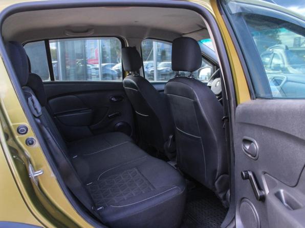 Renault Sandero II с пробегом 2015 года, цена 946 000 рублей, 99720 км, хэтчбек, Автокод Объявления