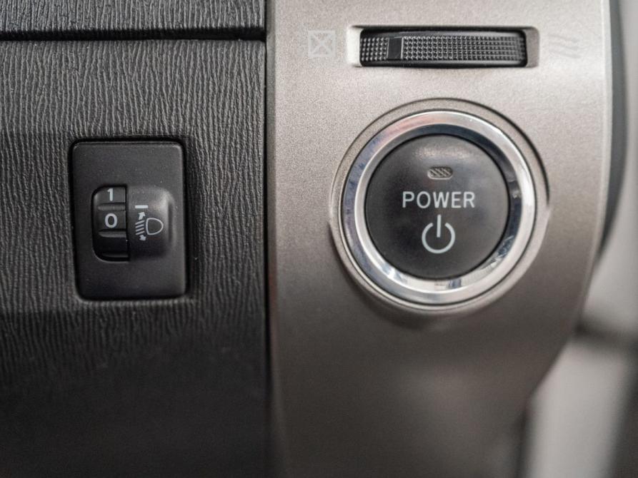 Toyota Prius II Рестайлинг (XW20) Красноярск  - изображение 18