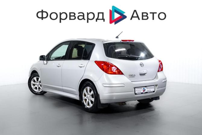 Nissan Tiida I Рестайлинг с пробегом 2011 года, цена 689 000 рублей, 309710 км, хэтчбек, Автокод Объявления