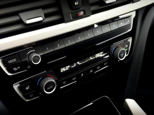 BMW 3 серии VI (F3x) Рестайлинг с пробегом 2018 года, цена 2 350 000 рублей, 78978 км, седан, Автокод Объявления