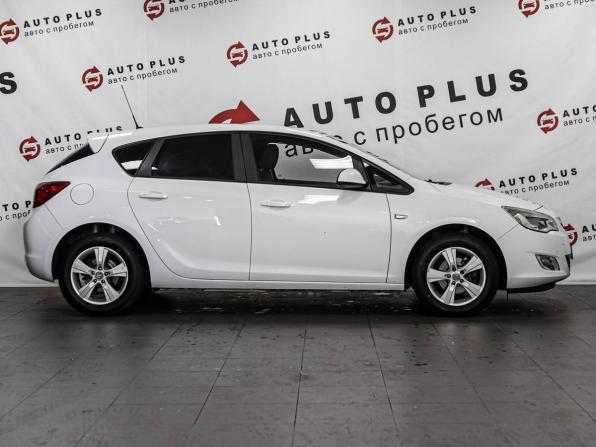 Opel Astra J с пробегом 2012 года, цена 699 000 рублей, 133599 км, хэтчбек, Автокод Объявления