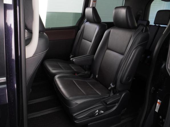 Toyota Esquire I с пробегом 2016 года, цена 2 335 000 рублей, 130174 км, минивэн, Автокод Объявления