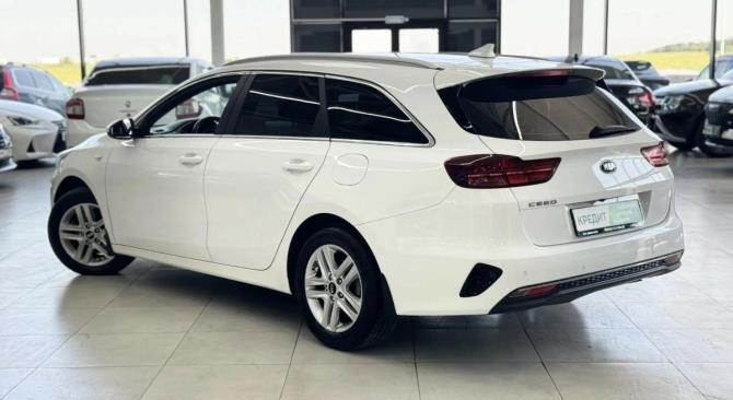 Kia Ceed III с пробегом 2019 года, цена 1 599 000 рублей, 208000 км, универсал, Автокод Объявления