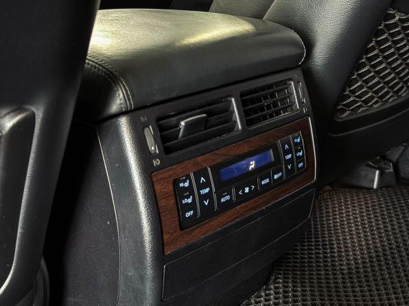 Toyota Land Cruiser 200 Series Рестайлинг 2 с пробегом 2016 года, цена 5 550 000 рублей, 200684 км, внедорожник, Автокод Объявления