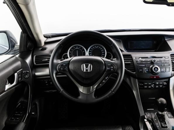 Honda Accord VIII Рестайлинг с пробегом 2011 года, цена 1 225 000 рублей, 300883 км, седан, Автокод Объявления