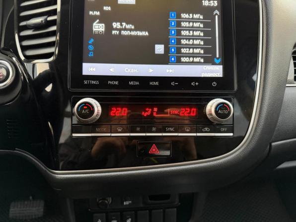 Mitsubishi Outlander III Рестайлинг 3 с пробегом 2022 года, цена 2 850 000 рублей, 98173 км, внедорожник, Автокод Объявления
