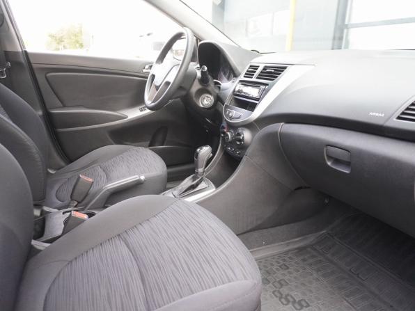 Hyundai Solaris I Рестайлинг с пробегом 2015 года, цена 1 000 000 рублей, 130471 км, хэтчбек, Автокод Объявления