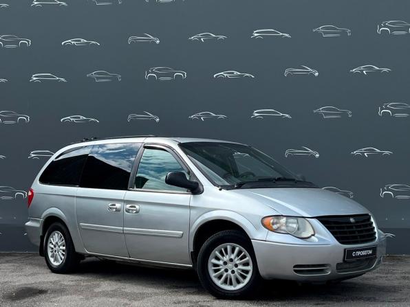 Chrysler Town &amp; Country IV с пробегом 2005 года, цена 597 700 рублей, 301560 км, минивэн, Автокод Объявления