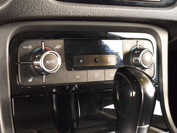 Volkswagen Touareg II с пробегом 2011 года, цена 1 930 997 рублей, 215837 км, внедорожник, Автокод Объявления