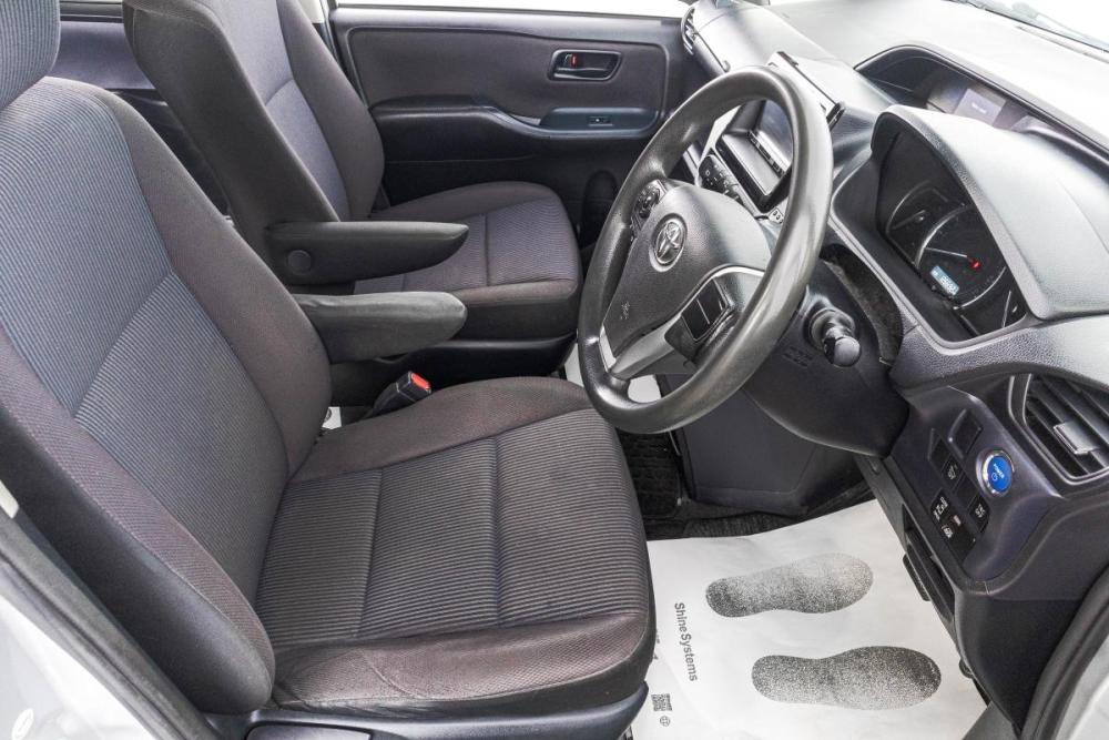 Toyota Noah III (R80) Барнаул  - изображение 9