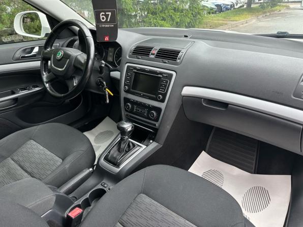 Skoda Octavia II (A5) Рестайлинг с пробегом 2012 года, цена 570 000 рублей, 220997 км, лифтбек, Автокод Объявления