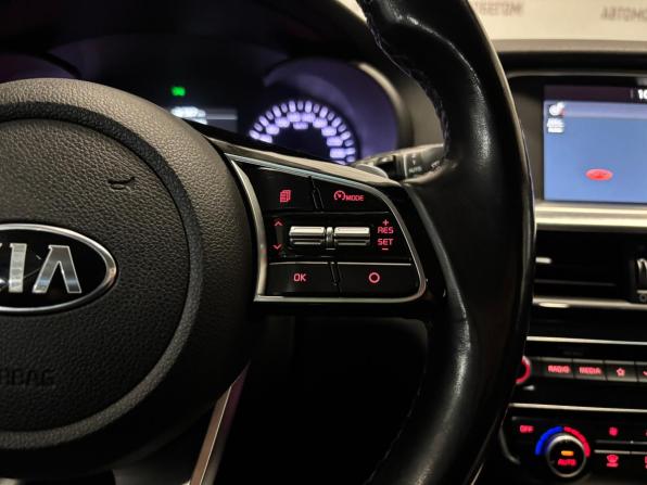 Kia Optima IV Рестайлинг с пробегом 2018 года, цена 1 429 000 рублей, 182000 км, седан, Автокод Объявления
