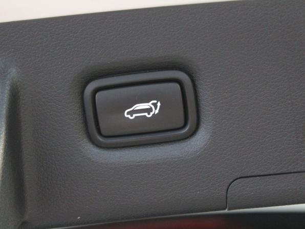 Hyundai Santa Fe IV Рестайлинг с пробегом 2021 года, цена 3 900 000 рублей, 28600 км, внедорожник, Автокод Объявления