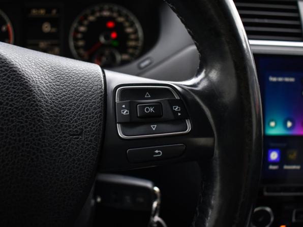 Volkswagen Jetta VI с пробегом 2011 года, цена 965 000 рублей, 259895 км, седан, Автокод Объявления