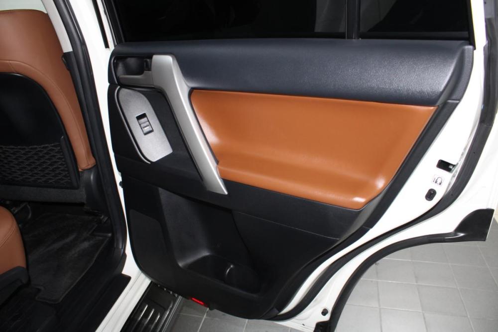 Toyota Land Cruiser Prado 150 Series Рестайлинг 3 Владивосток  - изображение 13