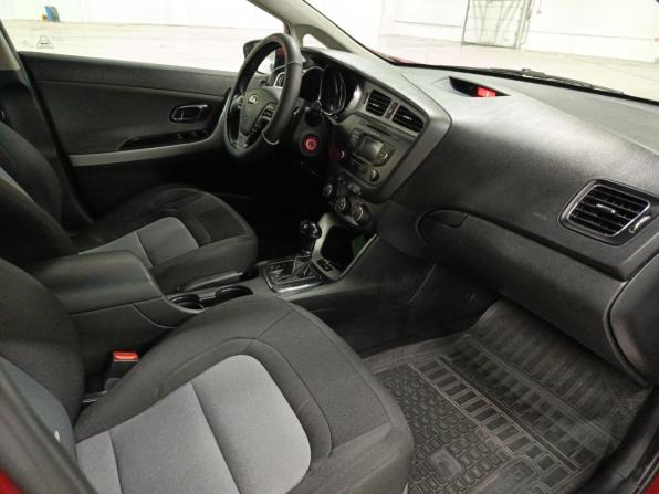 Kia Ceed II с пробегом 2013 года, цена 955 000 рублей, 218720 км, универсал, Автокод Объявления