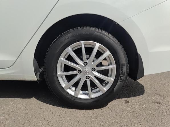 Hyundai Solaris II с пробегом 2018 года, цена 1 150 000 рублей, 143258 км, седан, Автокод Объявления