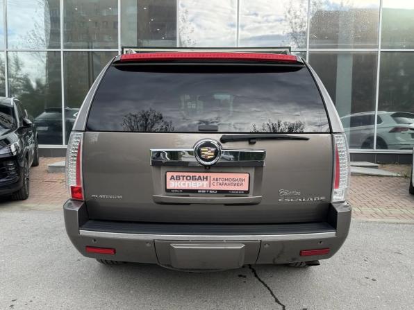 Cadillac Escalade III с пробегом 2013 года, цена 1 899 000 рублей, 265535 км, внедорожник, Автокод Объявления