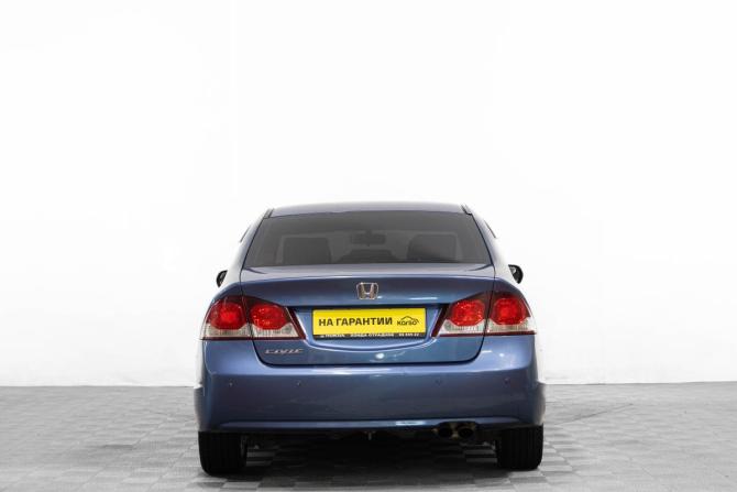 Honda Civic VIII Рестайлинг с пробегом 2010 года, цена 769 000 рублей, 303000 км, седан, Автокод Объявления