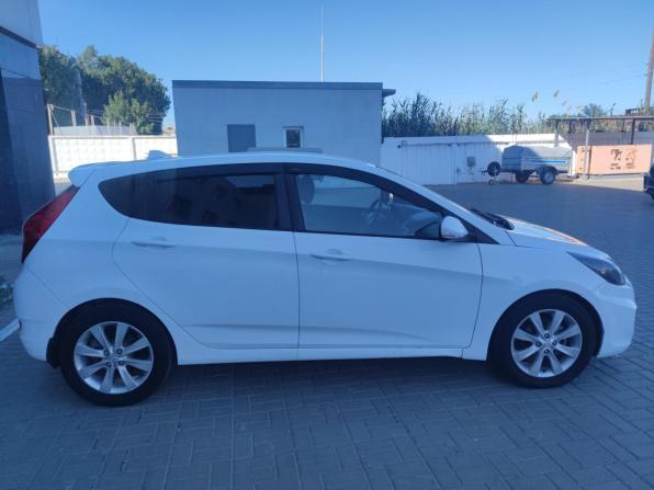 Hyundai Solaris I с пробегом 2012 года, цена 855 900 рублей, 136003 км, хэтчбек, Автокод Объявления