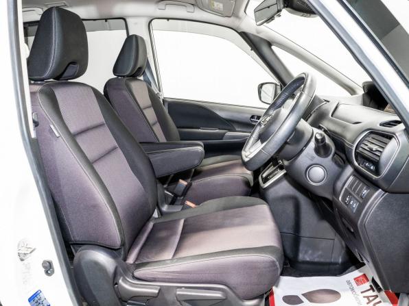 Nissan Serena V (C27) с пробегом 2018 года, цена 2 100 000 рублей, 76600 км, минивэн, Автокод Объявления