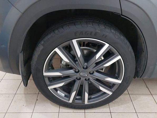 Geely Monjaro I с пробегом 2024 года, цена 2 730 000 рублей, 60452 км, внедорожник, Автокод Объявления