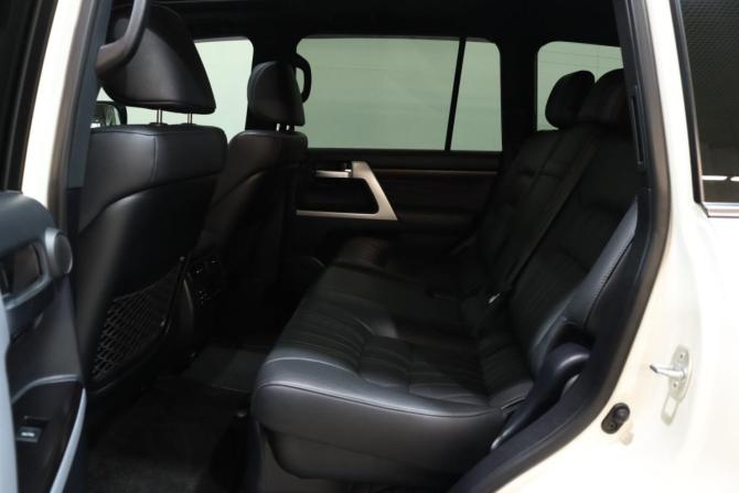 Toyota Land Cruiser 200 Series Рестайлинг 2 с пробегом 2020 года, цена 8 299 000 рублей, 267617 км, внедорожник, Автокод Объявления