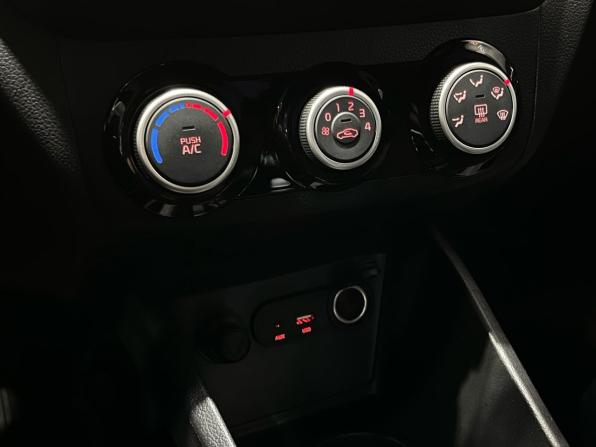 Kia Rio III Рестайлинг с пробегом 2016 года, цена 1 065 000 рублей, 76537 км, седан, Автокод Объявления