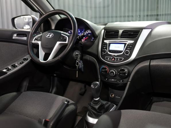 Hyundai Solaris I с пробегом 2013 года, цена 839 000 рублей, 109600 км, седан, Автокод Объявления
