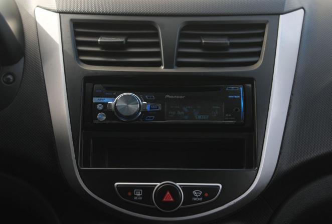 Hyundai Solaris I с пробегом 2013 года, цена 630 000 рублей, 308575 км, седан, Автокод Объявления