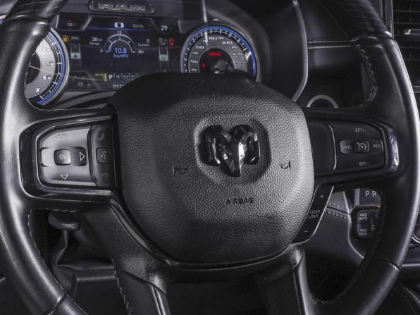 Ram 1500 V с пробегом 2022 года, цена 7 730 000 рублей, 32177 км, offers.body_type.unknown, Автокод Объявления