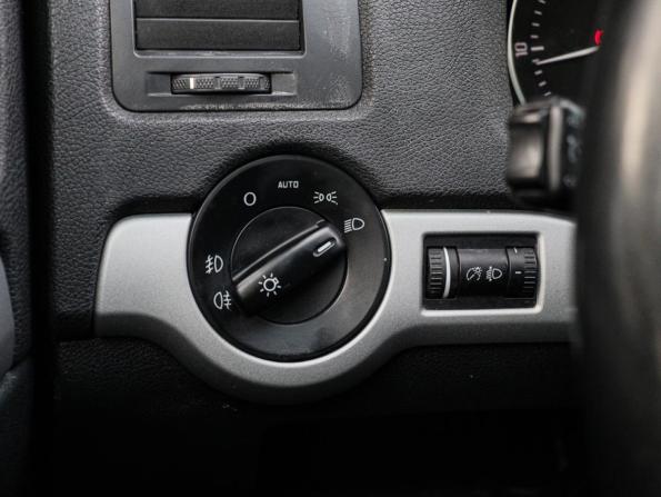 Skoda Octavia II (A5) Рестайлинг с пробегом 2011 года, цена 707 000 рублей, 216275 км, лифтбек, Автокод Объявления