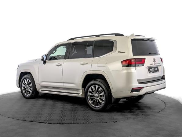 Toyota Land Cruiser 300 Series с пробегом 2022 года, цена 10 780 000 рублей, 18425 км, внедорожник, Автокод Объявления