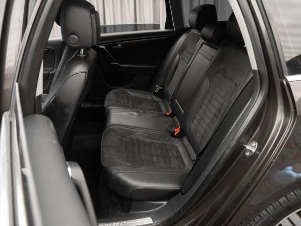 Volkswagen Passat B7 с пробегом 2012 года, цена 880 000 рублей, 367450 км, универсал, Автокод Объявления