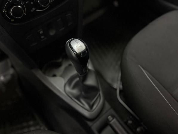 Renault Sandero II с пробегом 2016 года, цена 999 000 рублей, 87000 км, хэтчбек, Автокод Объявления