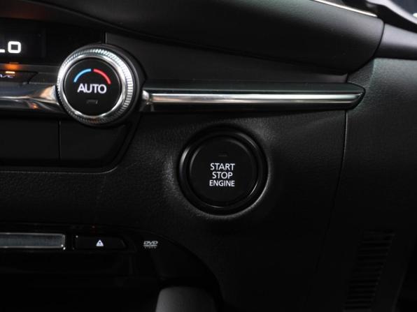 Mazda 3 IV (BP) с пробегом 2021 года, цена 1 879 000 рублей, 76294 км, хэтчбек, Автокод Объявления