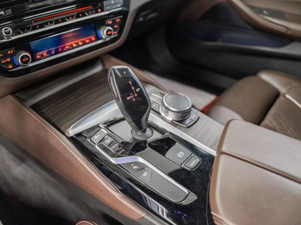 BMW 5 серии VII (G30/G31/G38) с пробегом 2017 года, цена 3 700 000 рублей, 200000 км, седан, Автокод Объявления