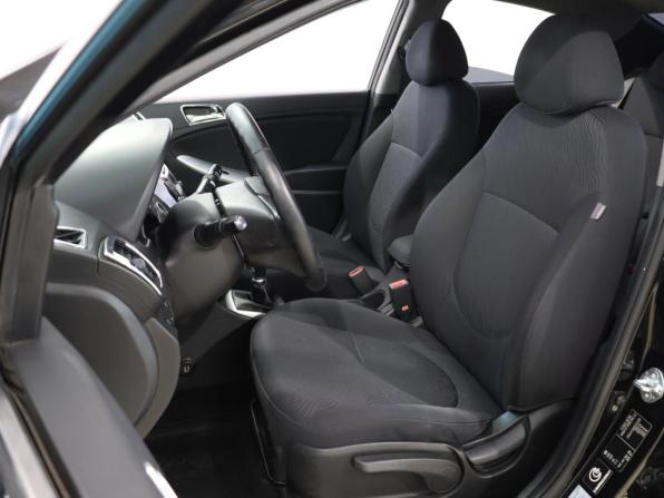 Hyundai Solaris I с пробегом 2012 года, цена 780 000 рублей, 185493 км, седан, Автокод Объявления