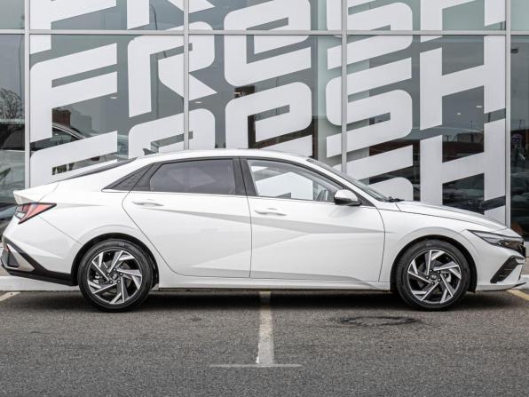 Hyundai Elantra VII (CN7) Рестайлинг с пробегом 2023 года, цена 2 139 000 рублей, 36661 км, седан, Автокод Объявления