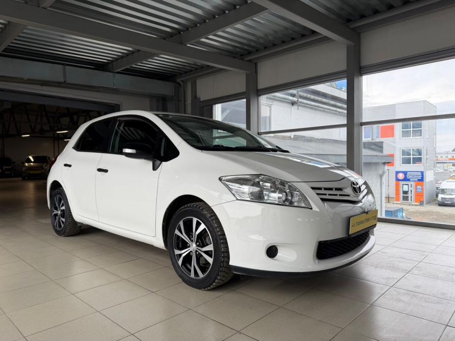 Toyota Auris I Рестайлинг Березовский  - изображение 1
