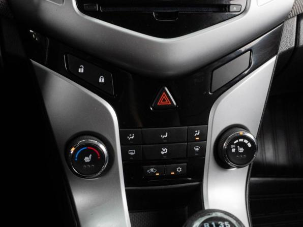 Chevrolet Cruze I с пробегом 2011 года, цена 680 000 рублей, 269068 км, седан, Автокод Объявления