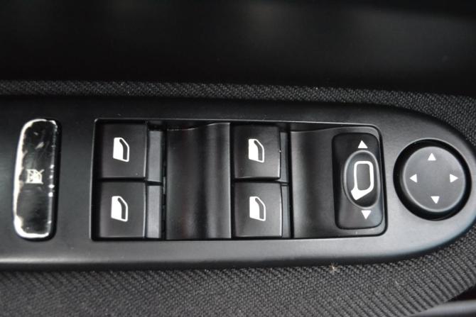 Peugeot 307 I с пробегом 2005 года, цена 270 000 рублей, 239984 км, хэтчбек, Автокод Объявления