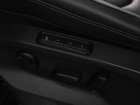 Volkswagen Tiguan II Рестайлинг с пробегом 2021 года, цена 3 922 000 рублей, 155029 км, внедорожник, Автокод Объявления