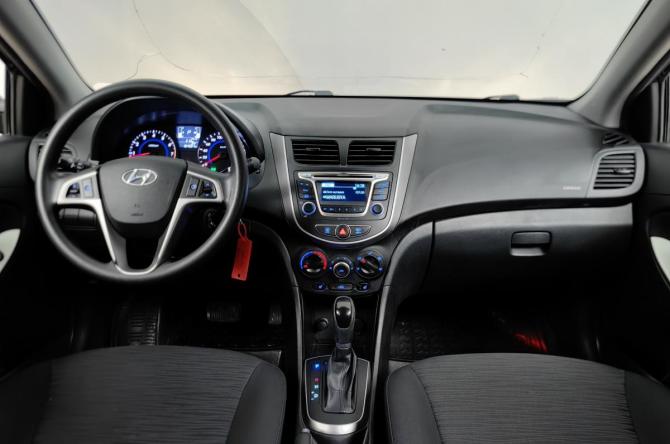 Hyundai Solaris I Рестайлинг с пробегом 2015 года, цена 909 000 рублей, 164506 км, седан, Автокод Объявления